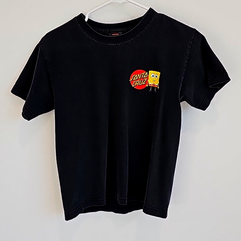 Santa Cruz Sponge Bob shirt in black. Size s/m